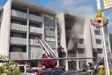 Incendio in un appartamento a Udine, evacuate quattro persone
