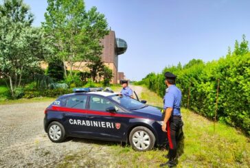 Tre giovani denunciati per incendio doloso, danneggiamento e furto