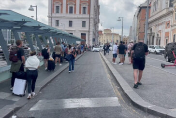 Emergenza taxi in città, file e lunghi tempi attesa da Milano a Roma
