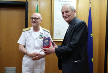 Guardia Costiera, il cardinale Zuppi visita il Comando Generale
