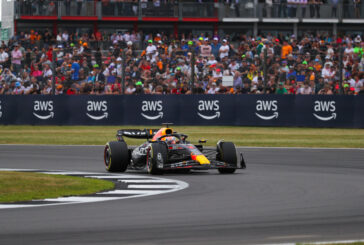 Verstappen in pole a Silverstone, Leclerc 4° e Sainz 5°