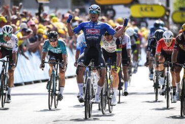 Philipsen cala il poker al Tour, Vingegaard resta in giallo