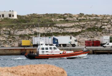 L'Europarlamento chiede agli Stati più impegno per salvare i migranti