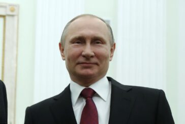 Putin "Useremo le bombe a grappolo se Kiev le utilizza"
