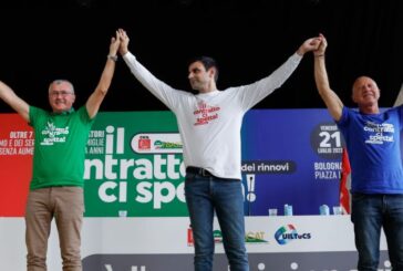 Contratto terziario, sindacati in piazza a Bologna per il rinnovo