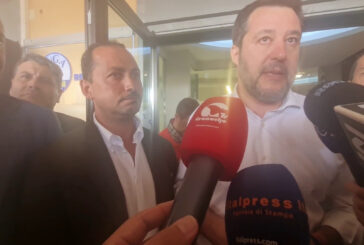 Salvini "Schlein paga il personal shopper e parla di salario minimo?"