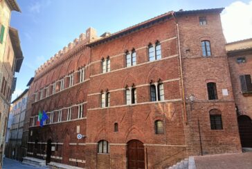 Restaurate le facciate di Palazzo Chigi Piccolomini alla Postierla e Palazzo Buonsignori Brigidi