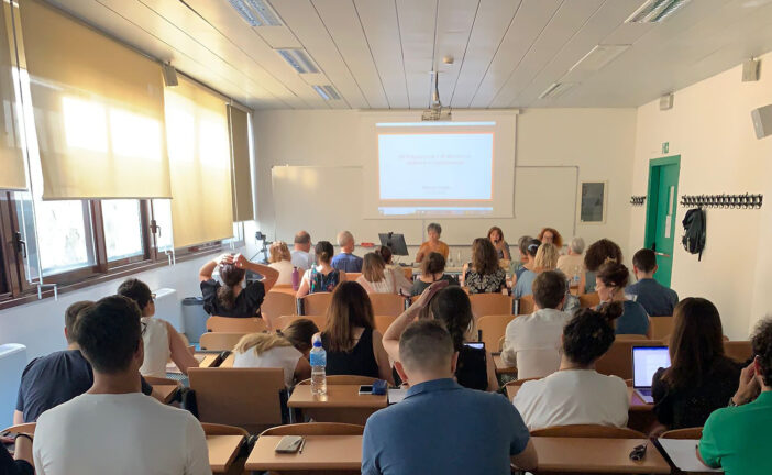 Metal detector a scuola. “La sicurezza non può ridursi a controlli e misure repressive”