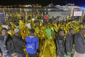 Un'altra notte di sbarchi di migranti a Lampedusa