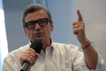 Calenda "Servono il salario minimo e il taglio delle accise"