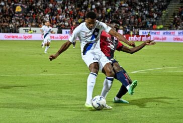 Dumfries e poi Lautaro, l'Inter vince anche a Cagliari