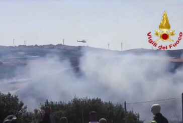 Incendio nel sassarese, le immagini