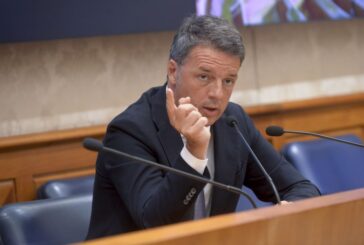 Manovra, Renzi "Mancano 30 miliardi, governo abbassi le tasse"