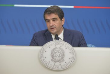 Fitto "45 milioni a Lampedusa per il disagio che l'isola subisce"