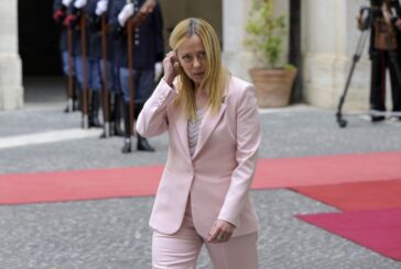Immigrazione, Meloni "Non permetterò che Italia sia campo profughi Ue"