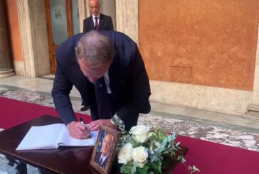 Napolitano, l'omaggio del ministro Lollobrigida
