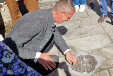 Sinalunga: inaugurata la pietra dell’artista Loris Cecchini per il progetto ECO