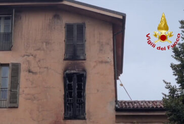 A fuoco un’abitazione in centro città a Torino, nessun ferito