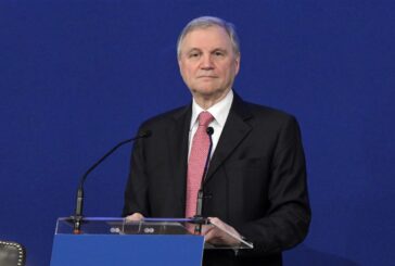 Visco "Prospettive macroeconomiche globali deboli e altamente incerte"