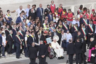 Quasi tremila pellegrini in visita dal Papa