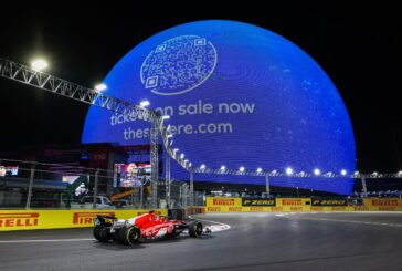 Pole position per Leclerc a Las Vegas, Sainz penalizzato