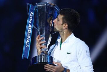 Alle Atp Finals Sinner non si ripete, trionfa Djokovic