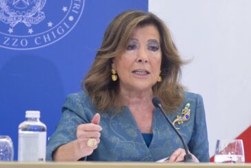Femminicidi, Casellati "Leggi non bastano, cultura sempre più lenta"