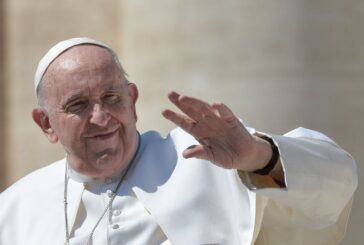 Papa "Sto molto meglio ma fatico se parlo troppo"