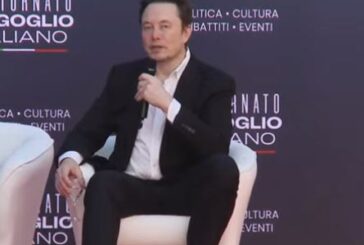 Musk "L'intelligenza artificiale un'arma a doppio taglio"