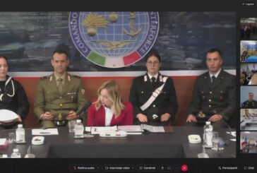 Meloni ai militari all'estero "La vostra è una scelta di coscienza"