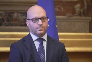 Fontana "La diplomazia è la strada per costruire una pace giusta"