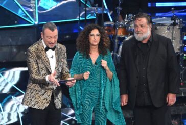 A Sanremo è Mannino show. Crowe canta, Ramazzotti celebra Terra promessa
