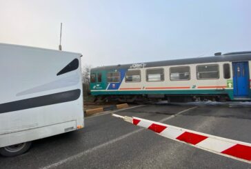 Isola d’Arbia: rimosso il mezzo bloccato al passaggio a livello