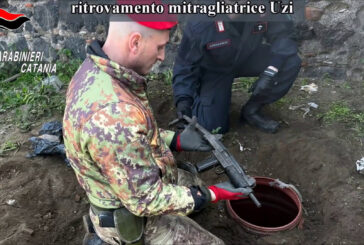 Arsenale di un clan mafioso scoperto nel Catanese, un arresto