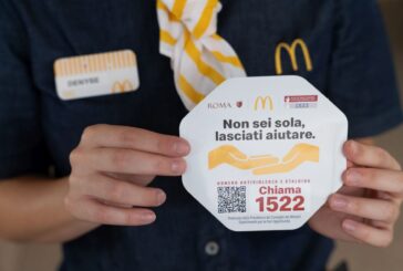 Nei 700 ristoranti McDonald's l'adesivo del numero antiviolenza 1522