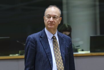 Pd Siena: “Le teste pensanti sono pericolose”
