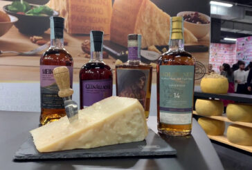 Parmigiano Reggiano soffia 90 candeline e "sposa" il whisky