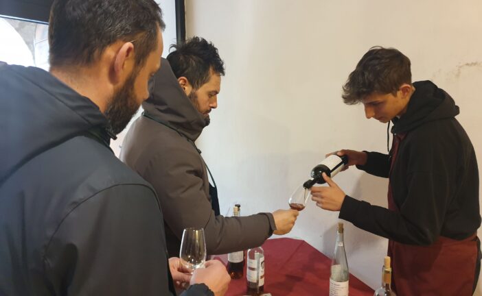 A Montefollonico si premia la produzione artigianale di vin santo