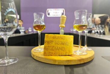 Al Vinitaly il matrimonio tra Parmigiano Reggiano e Grappa Trentina