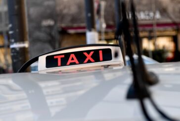 Chiusi: donna ruba un taxi, scappa e viene presa dalla Polizia