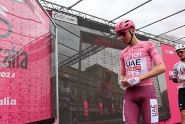 Pogacar padrone del Giro, vince anche l'ottava tappa