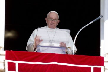 Papa "Preghiamo per la pace" e rivolgendosi a Mosca e Kiev "Liberate i prigionieri"