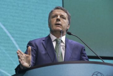 Renzi "Una truffa candidarsi e poi non andare in Ue"