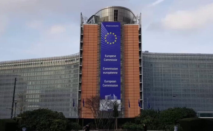 La Commissione Ue rivede al rialzo le stime di crescita