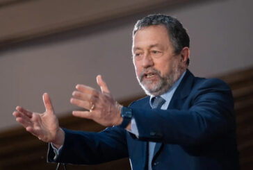 Il capolista Caiazza di “Stati Uniti d’Europa” a Siena