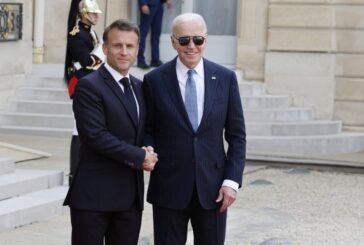 Biden incontra Macron "Tutta l'Europa è minacciata dalla Russia"