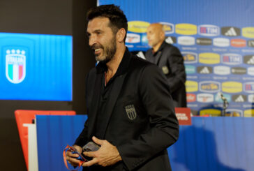 Buffon resta in Nazionale "L'azzurro è la mia seconda pelle"