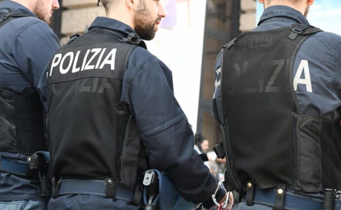 Discriminazione razziale religiosa: la Polizia arresta un 19enne