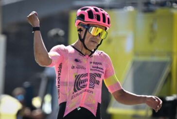 Carapaz vince in solitaria al Tour, Pogacar resta al comando