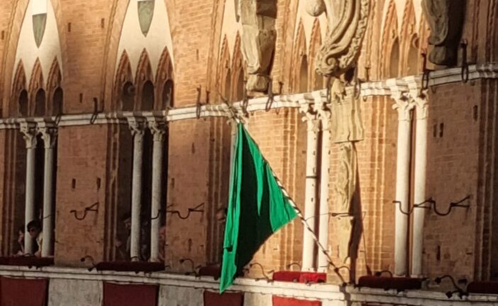 Bandiera verde, bandiera bianca